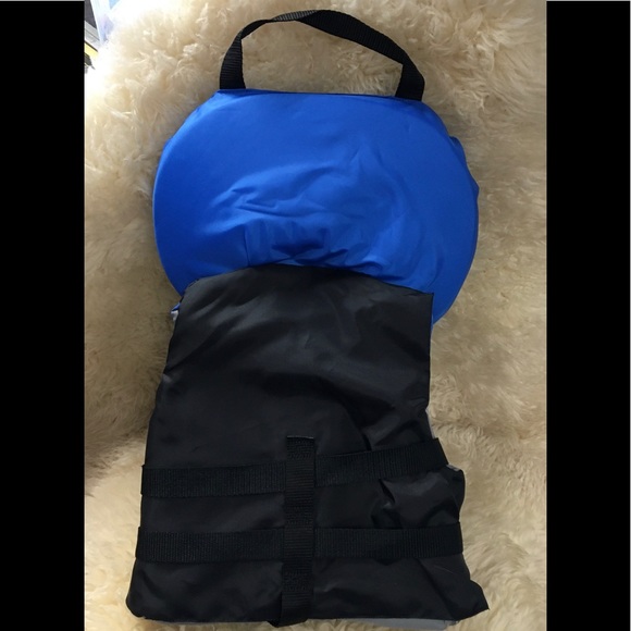 Infant universal life vest /jacket - Picture 3 of 6